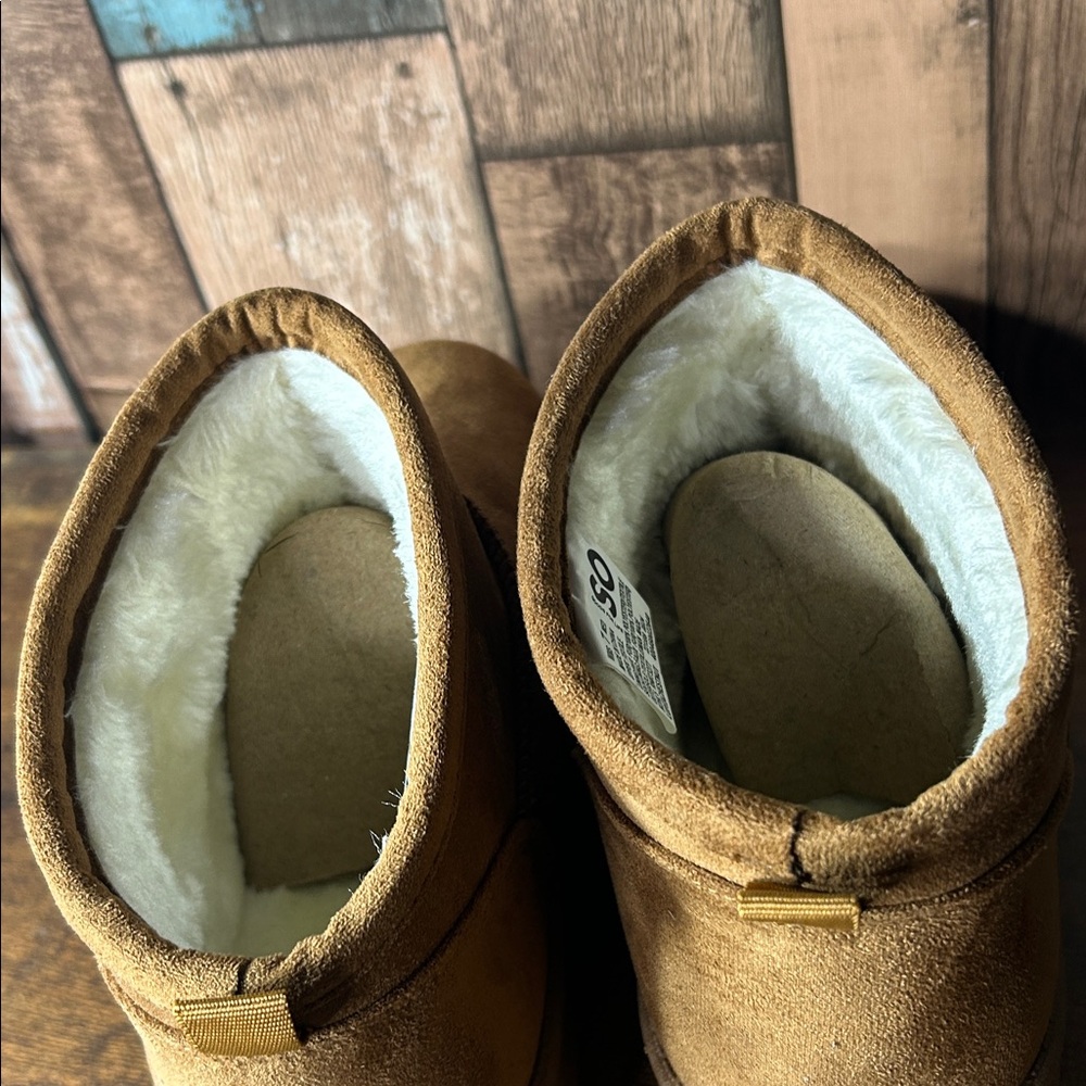SO Chestnut Brown Faux-Suede Cozy Ankle Boots with Cream Fleece Lining - Picture 7 of 16